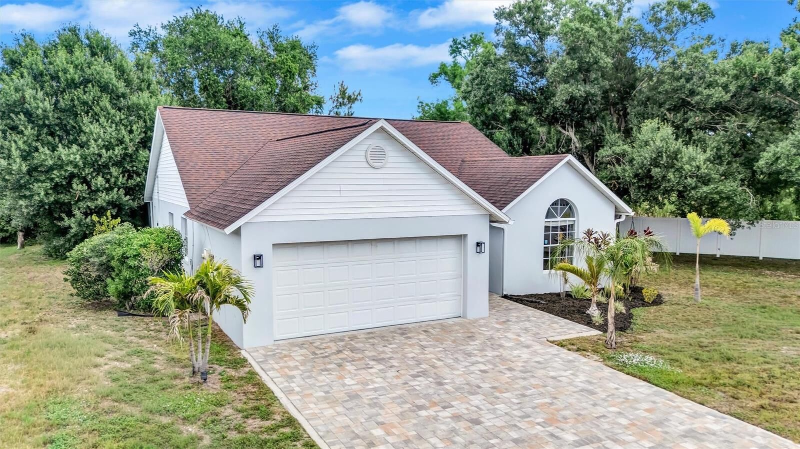 Property Photo: 4909 6th Avenue E FL 34208