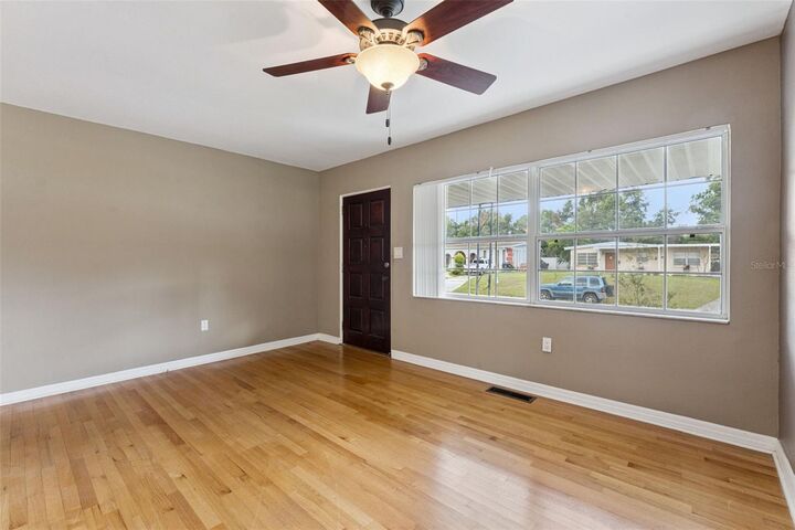 Property Photo:  4203 Kildaire Avenue  FL 32812 