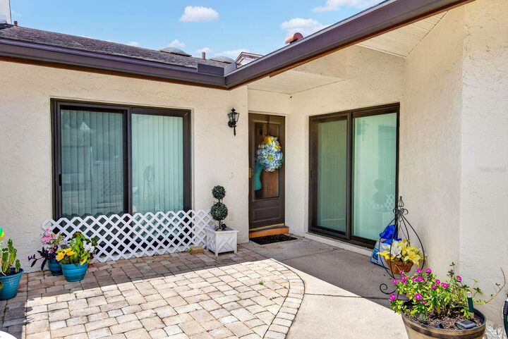 Property Photo: 7126 28th Avenue Drive W 2250 FL 34209