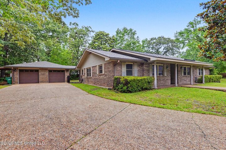 Property Photo:  636 Kalipekona Court  MS 39525 