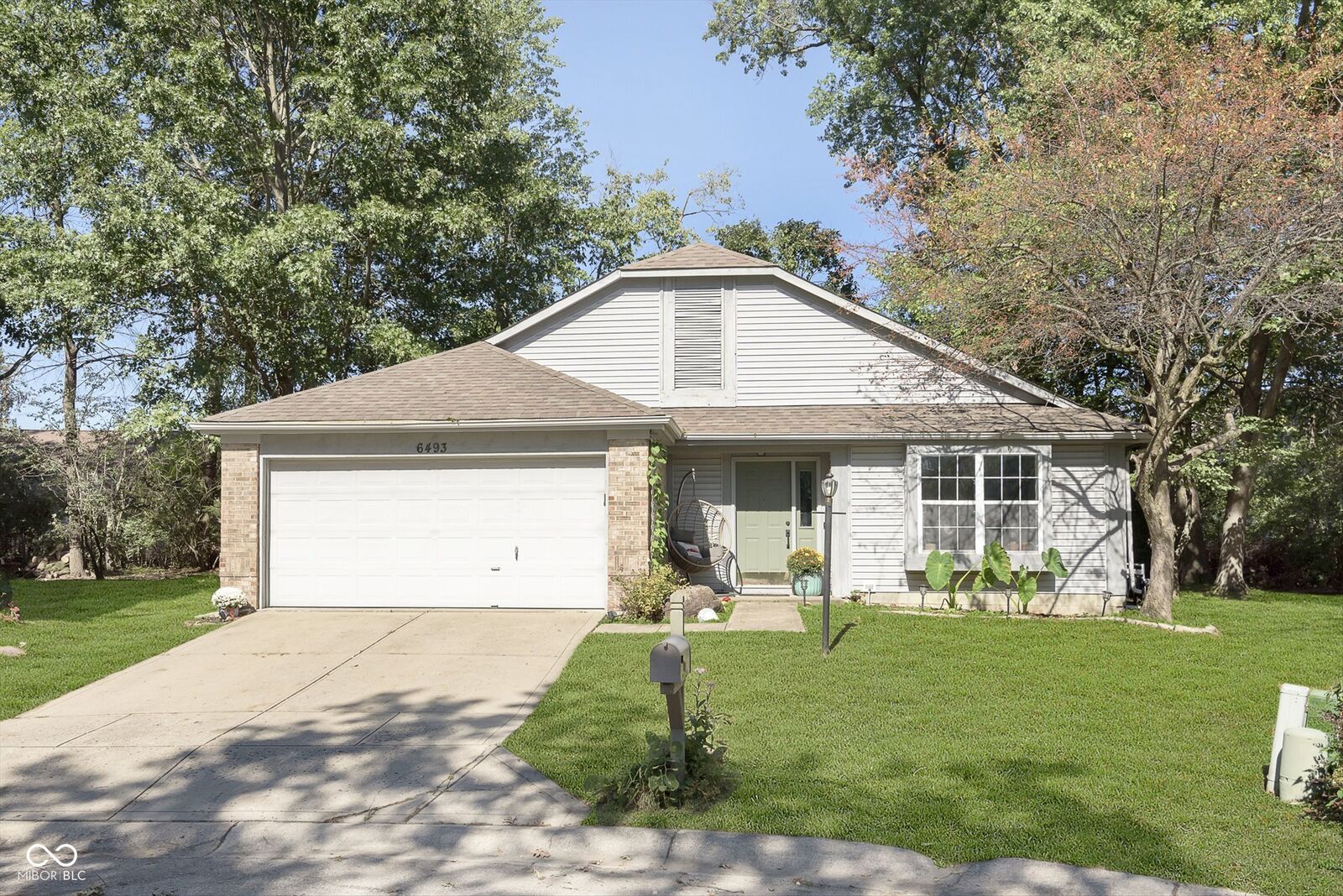 Property Photo: 6493 Hunters Green Circle IN 46278