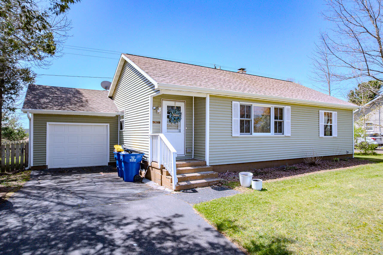 Property Photo: 2615 W Main St WI 54452
