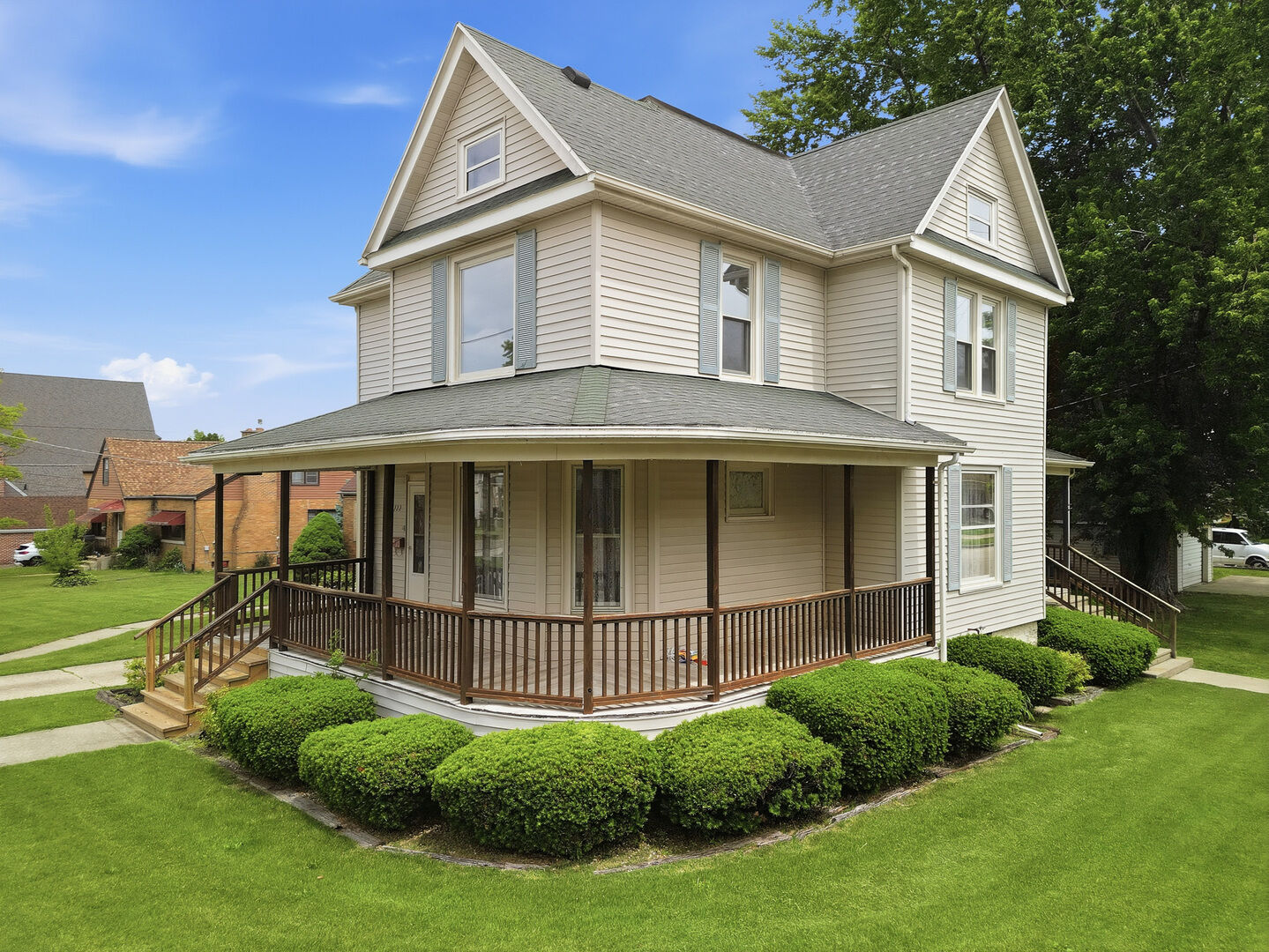 Property Photo: 722 Highland Avenue IL 61021
