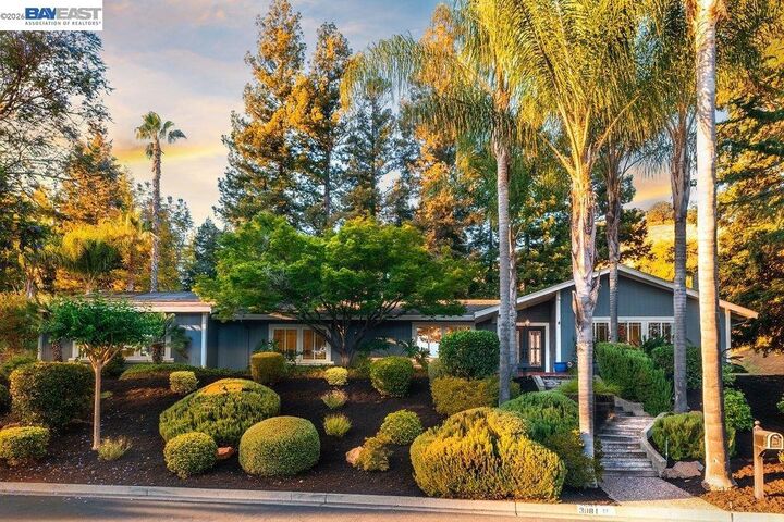 Property Photo:  3081 Oakraider Dr  CA 94507 