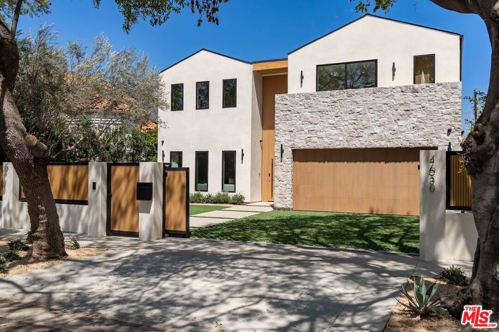 Property Photo:  4628 Saloma Avenue  CA 91403 