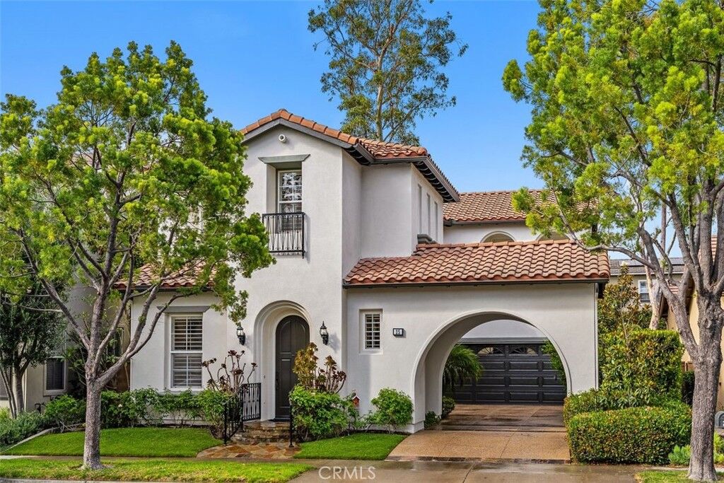 Property Photo:  25 Carpenteria  CA 92602 