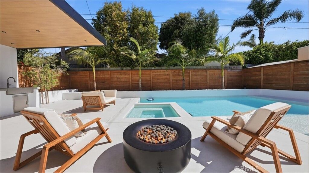 Property Photo: 2420 Sebald CA 90278