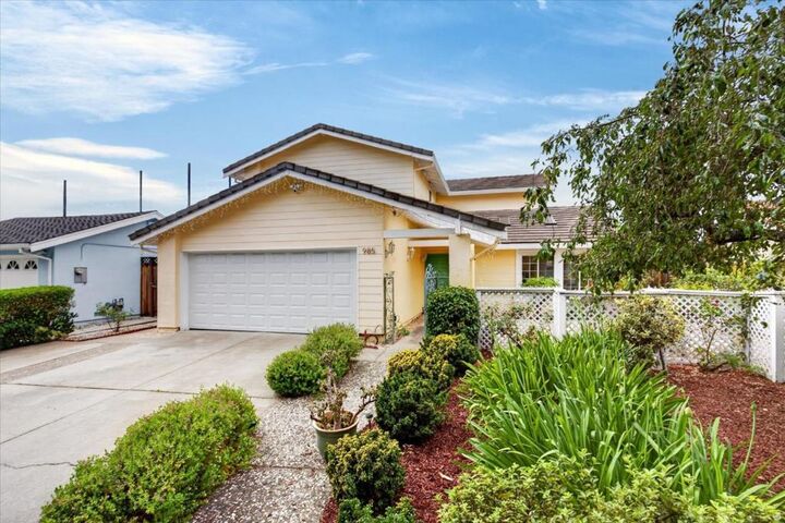 Property Photo:  985 Summerfield Drive  CA 95121 