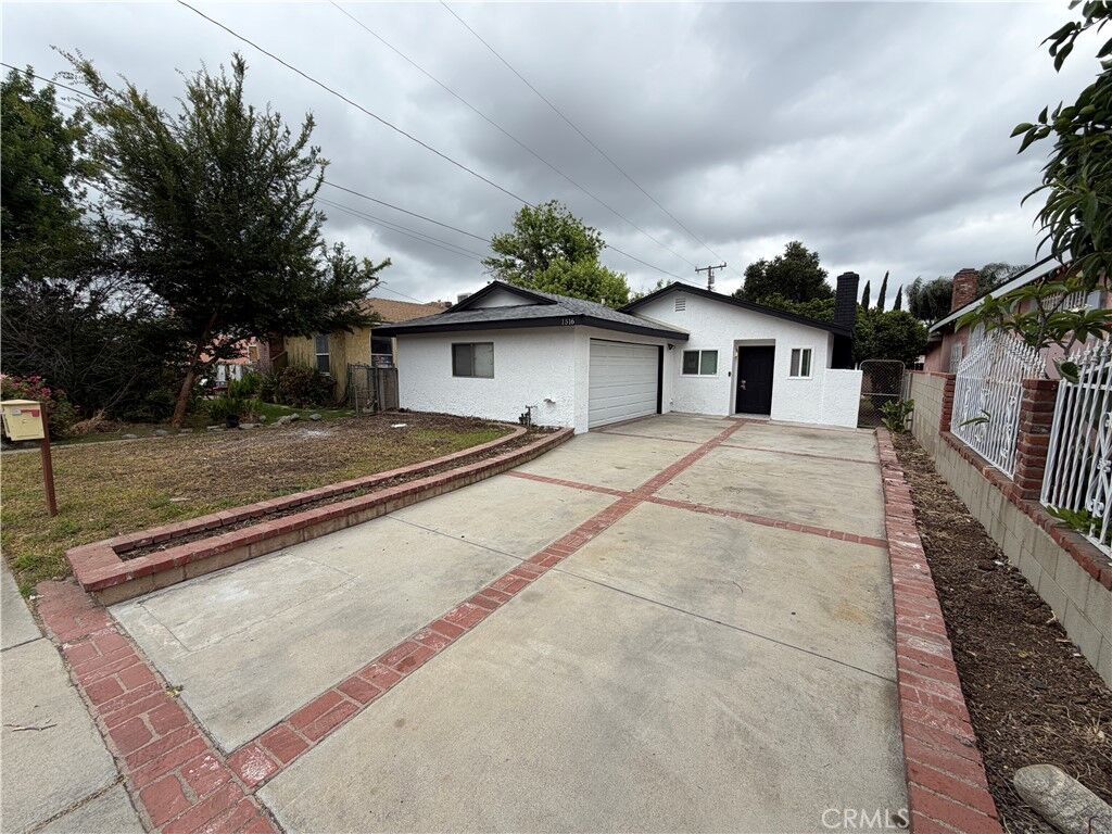 Property Photo: 1516 5th Street CA 91340