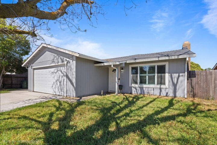 Property Photo:  10251 Ellenwood Avenue  CA 95827 