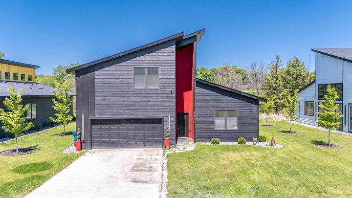 Property Photo: 1021 Gardner Street E MN 55391