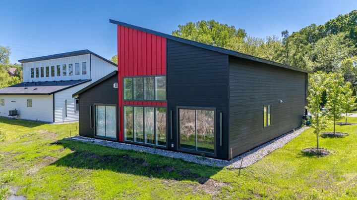 Property Photo:  1021 Gardner Street E  MN 55391 