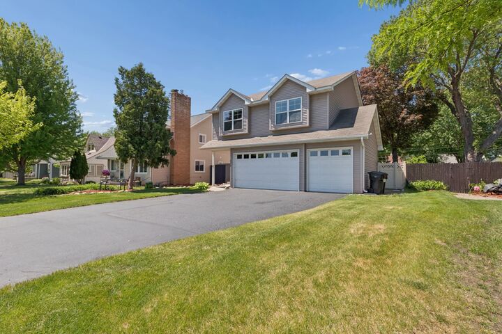 Property Photo:  634 6th Avenue S  MN 55343 
