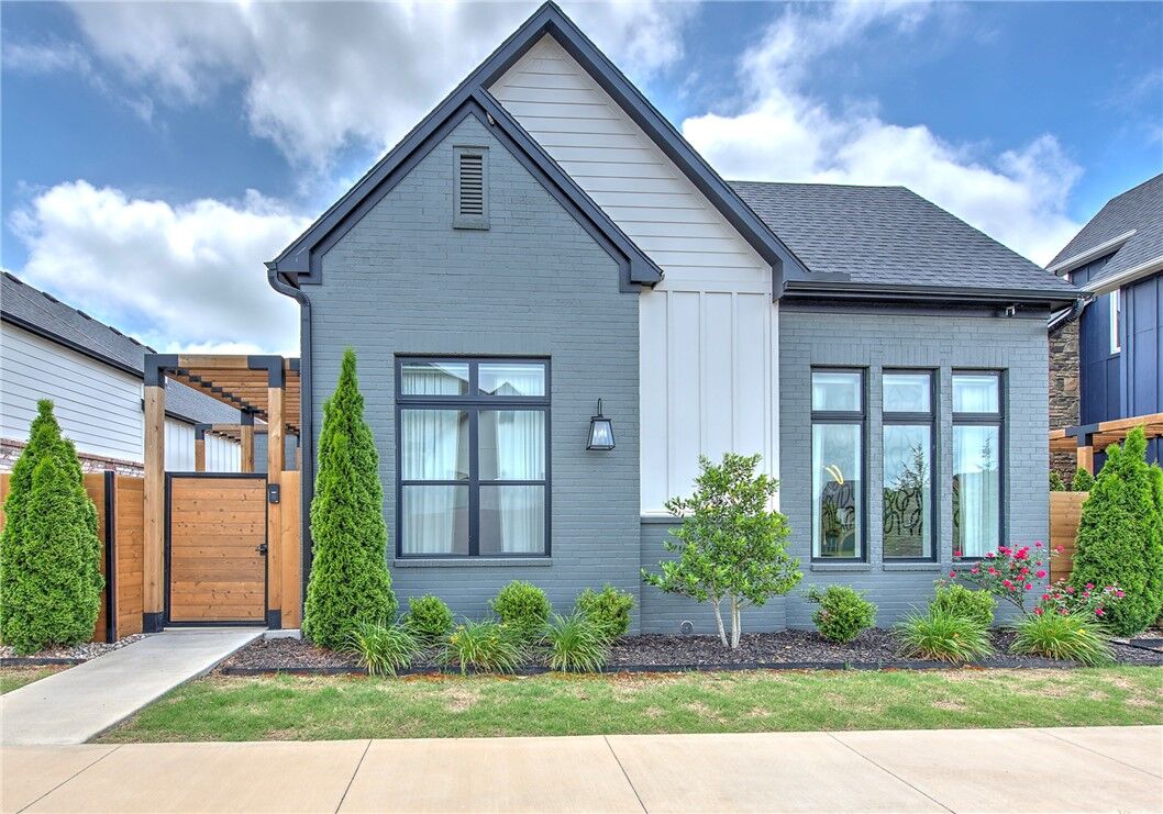 Property Photo:  3407 SW Awakening Avenue  AR 72713 