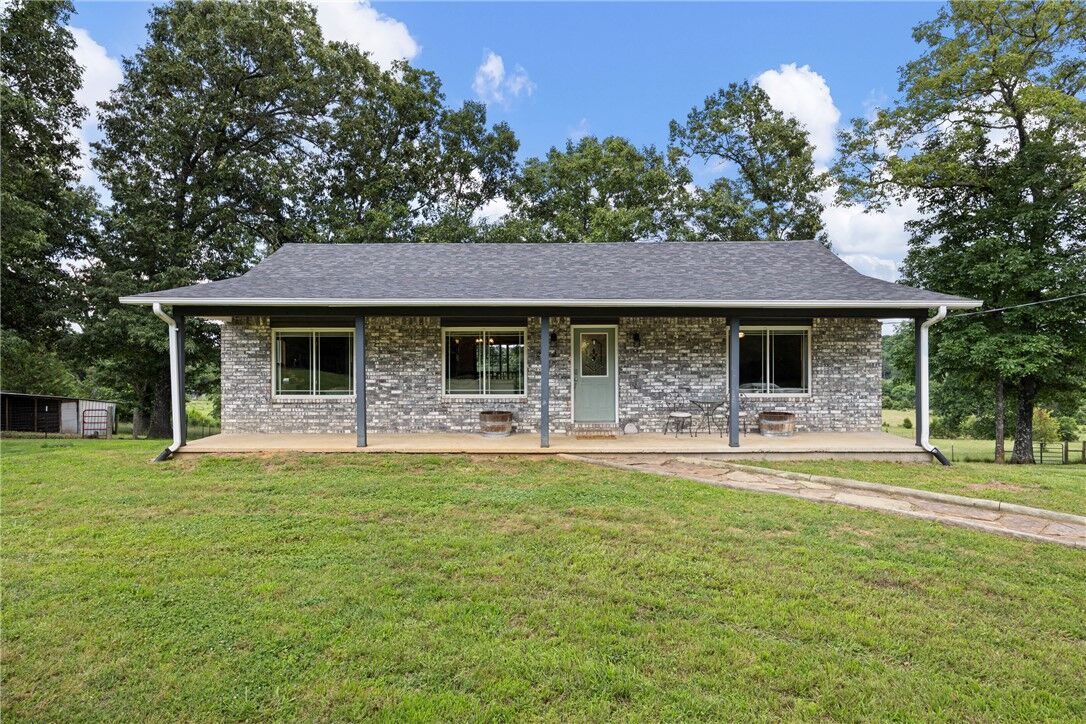 Property Photo: 2072 Rockhouse Road AR 72013
