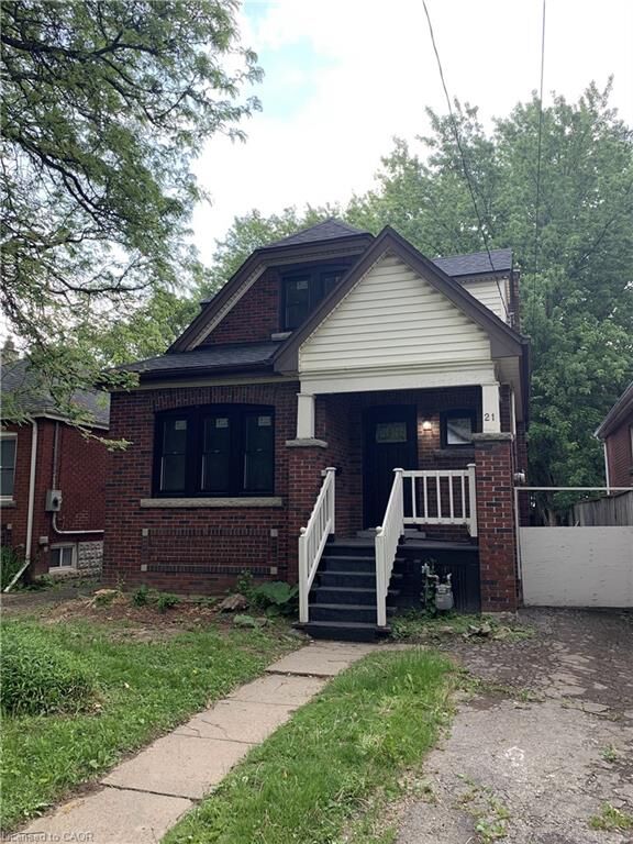 Photo de la propriété:  21 Haddon Avenue S  ON L8S 1X5 