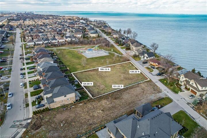 67 Seabreeze Crescent — photo 1