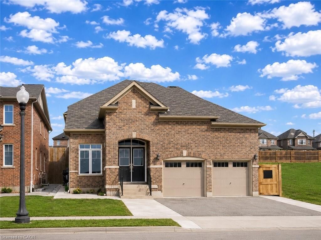 Property Photo: 186 Blair Creek Drive Upper ON N2P 0E4