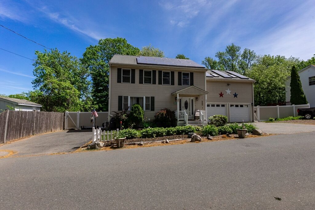 Property Photo:  63 Bow St  MA 01906 