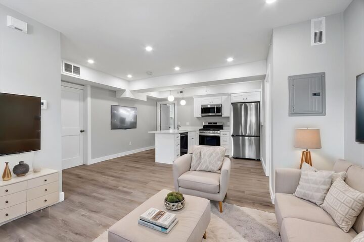 Property Photo:  80 South St 7  MA 01420 
