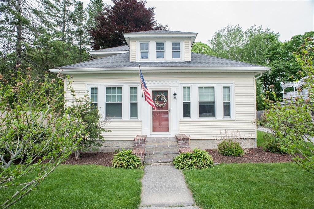 Property Photo:  172 Sutton St  MA 01534 