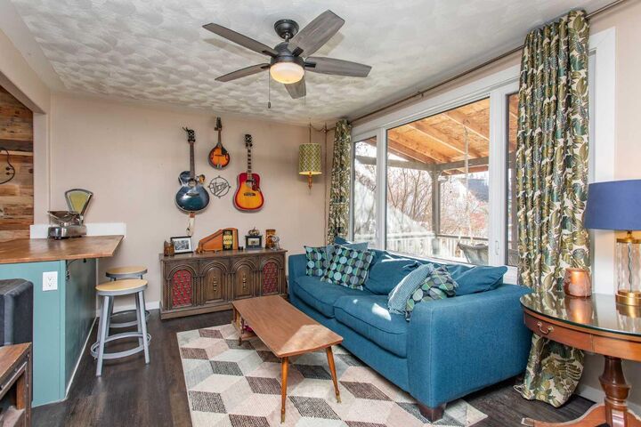 Property Photo:  3738 45 Street  AB T4N 1J4 