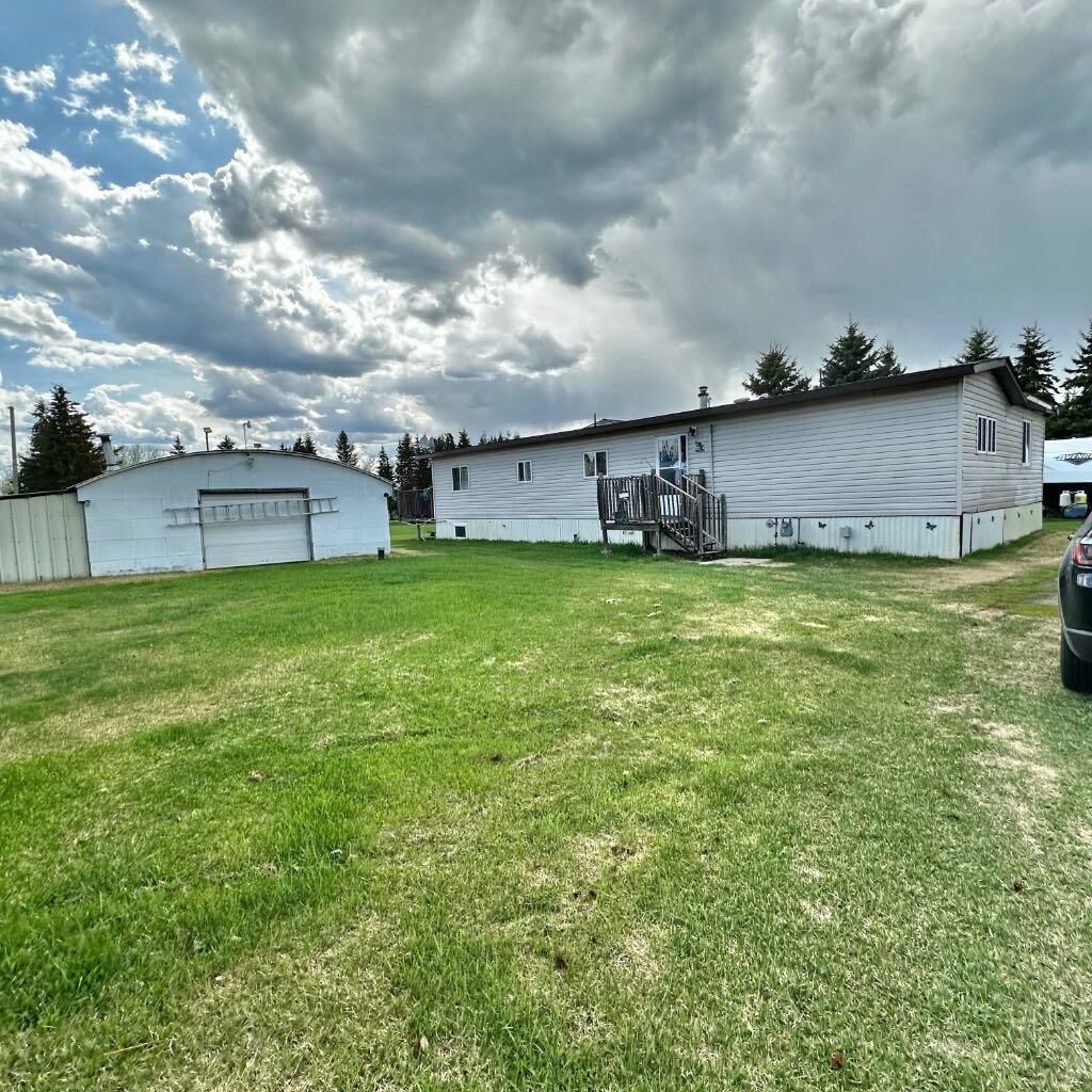 Property Photo: 334 & 338, 14579 Twp Rd 680 334 &Amp 338 AB T0A 2C0