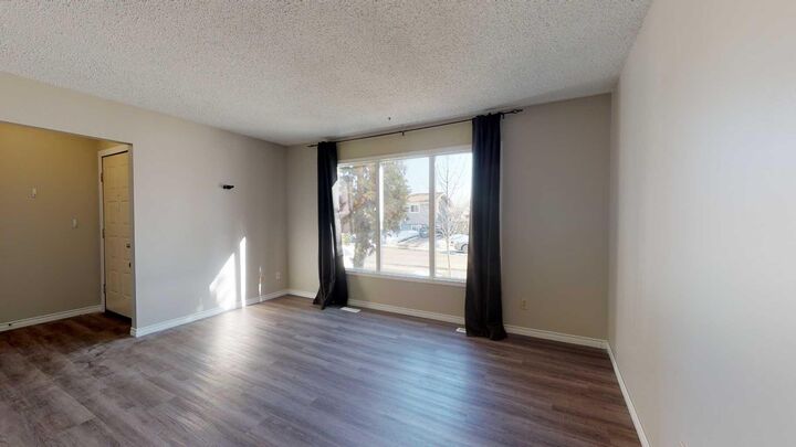 Property Photo: 9316 70A Avenue AB T8V 6C9