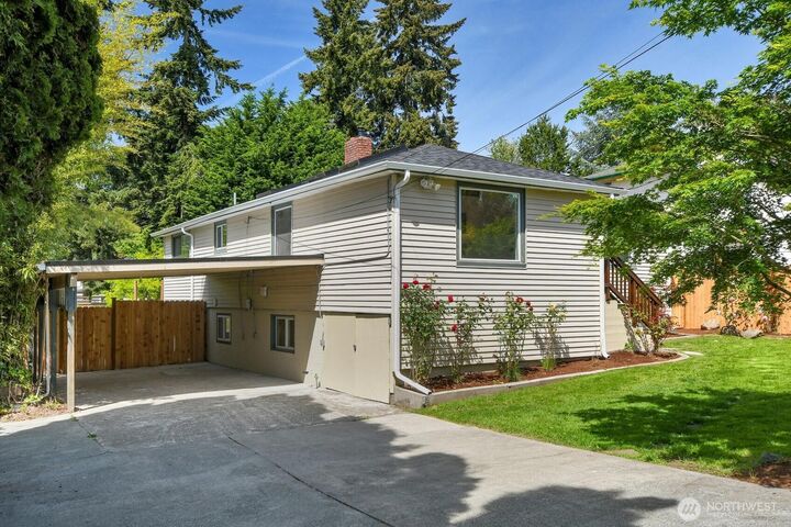 Property Photo:  1262 SW Orchard Street  WA 98106 