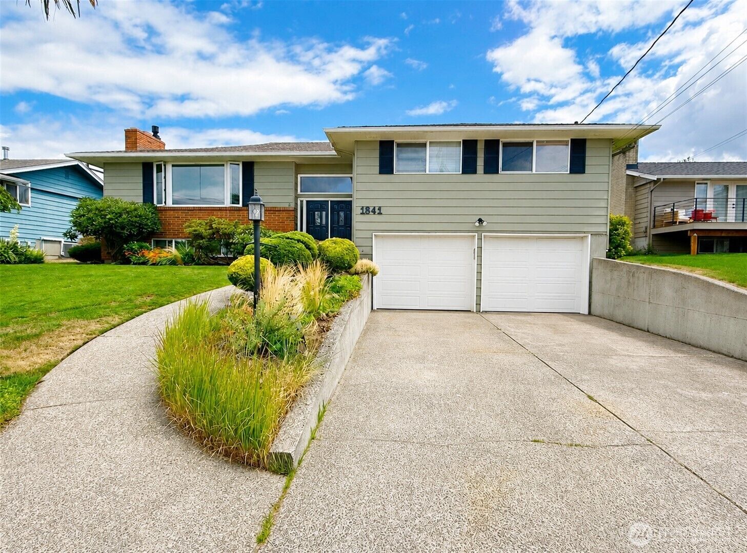 Property Photo:  1841 N Lenore Drive  WA 98406 