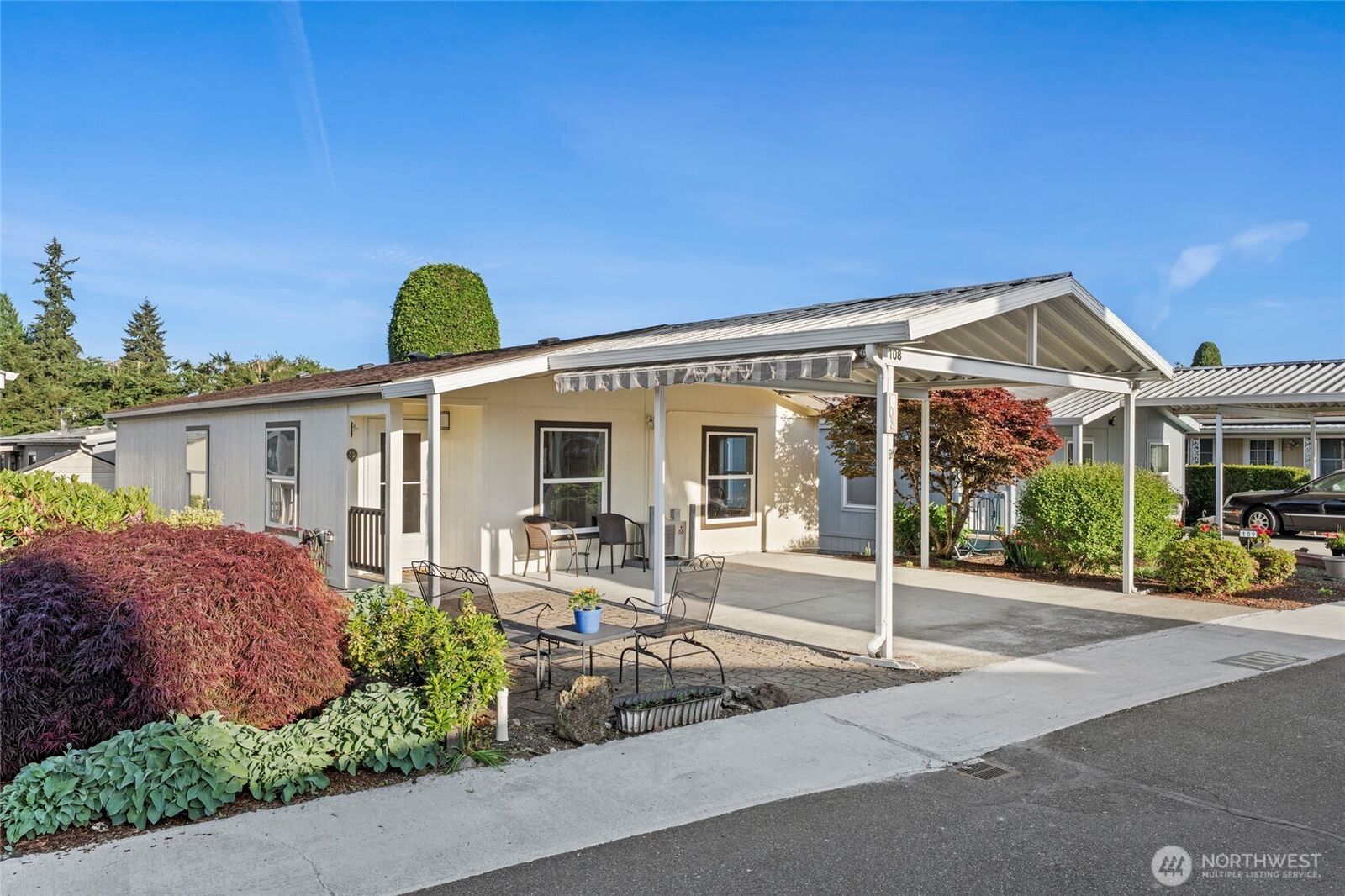 Property Photo: 23825 15th Avenue SE 108 WA 98021