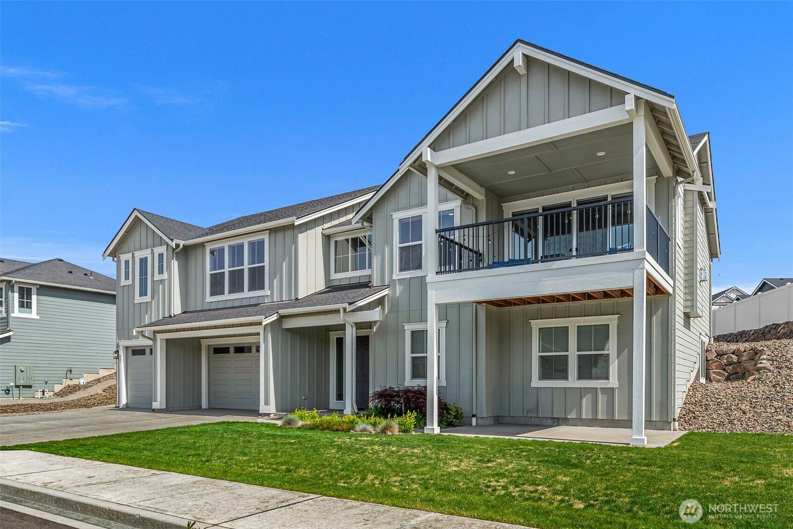 Property Photo:  661 S Juli Avenue  WA 98802 