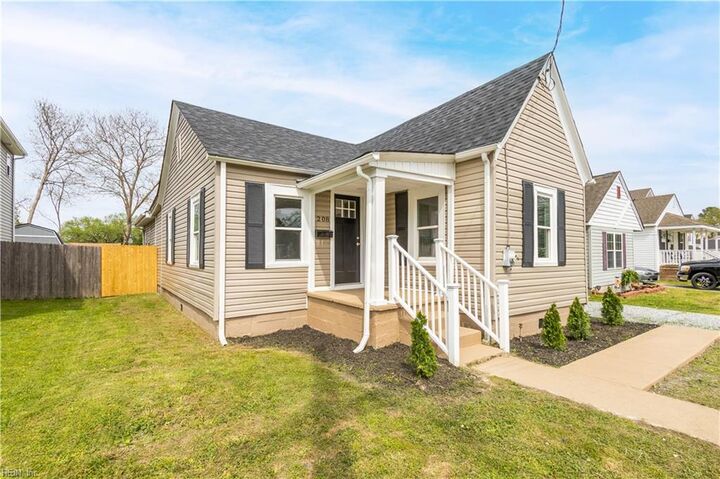 Property Photo:  208 Raleigh Ave  VA 23434 