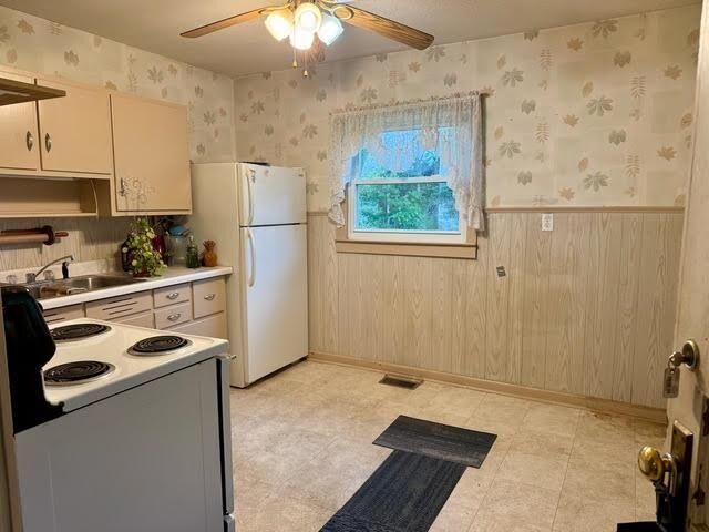 Property Photo: 2712 Brown Street IN 47362