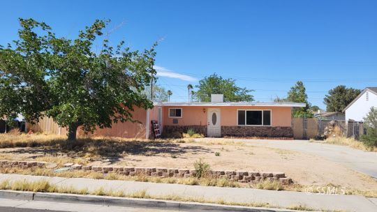 Property Photo:  824 W Coral Ave  CA 93555 