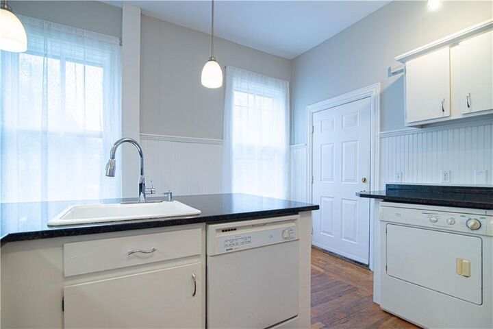 Property Photo:  68 Dexter Street 1  RI 02909 