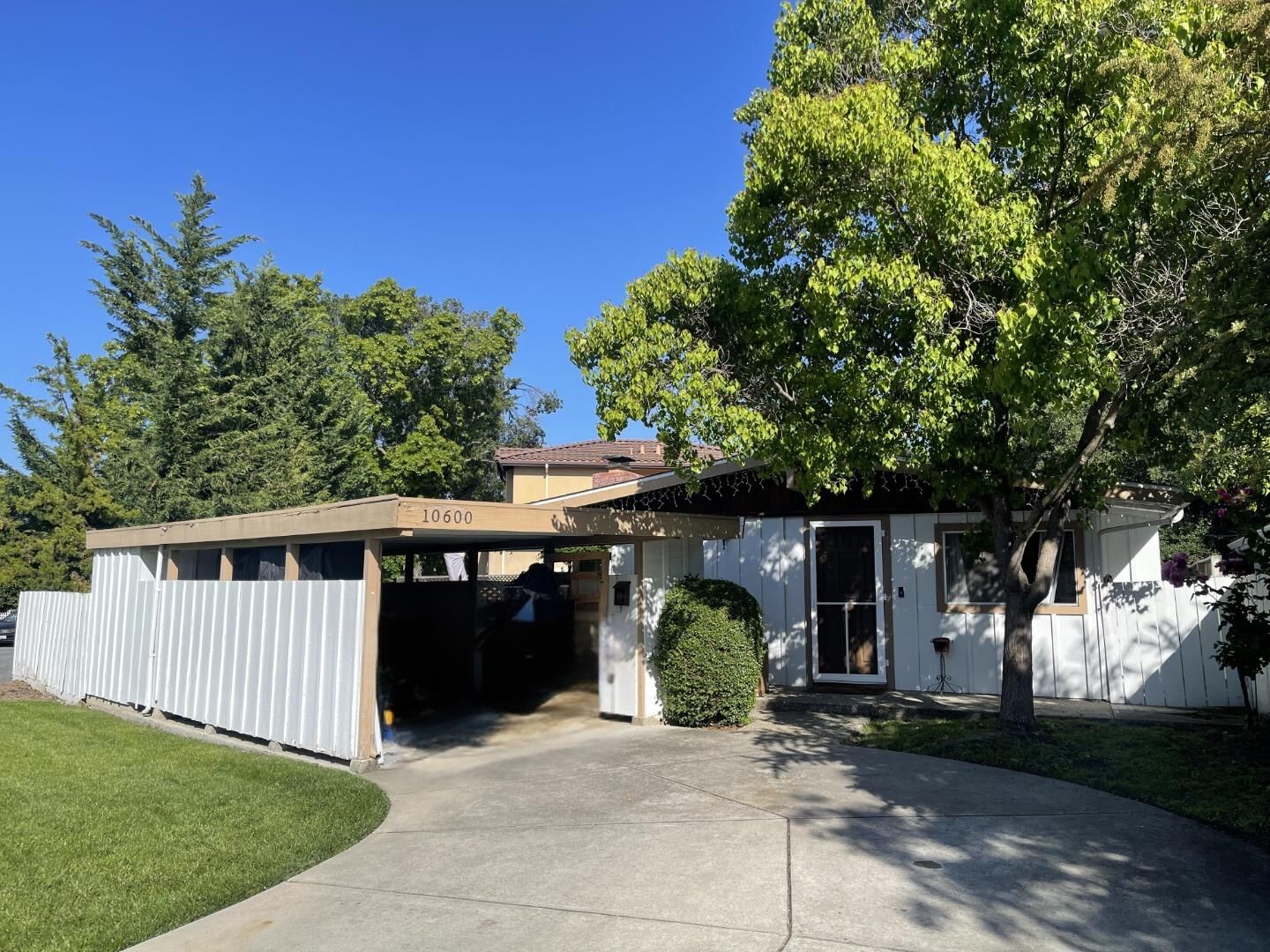 Property Photo: 10600 Gascoigne Drive CA 95014