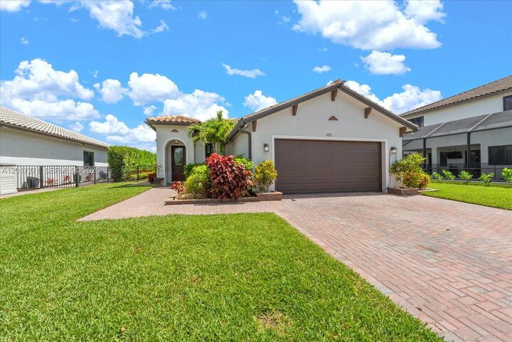 Property Photo:  4881 S Iron Horse Way  FL 34142 