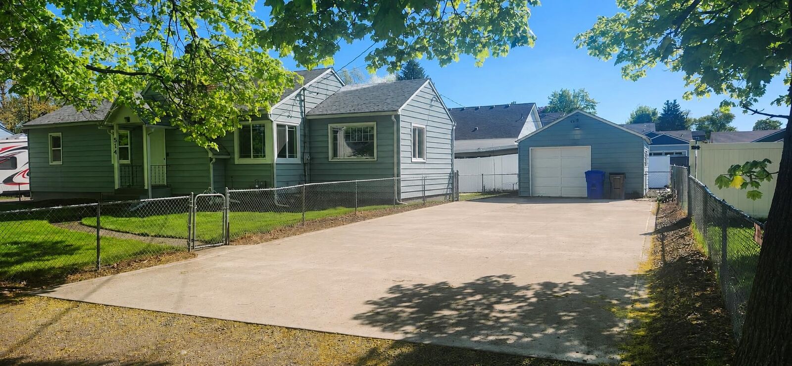 Property Photo:  514 N Herald Rd  WA 99206 