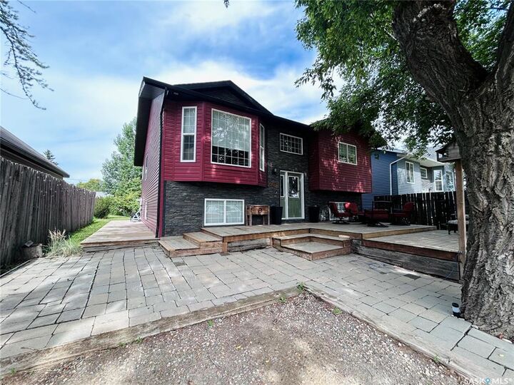 608 Alberni Street — photo 1