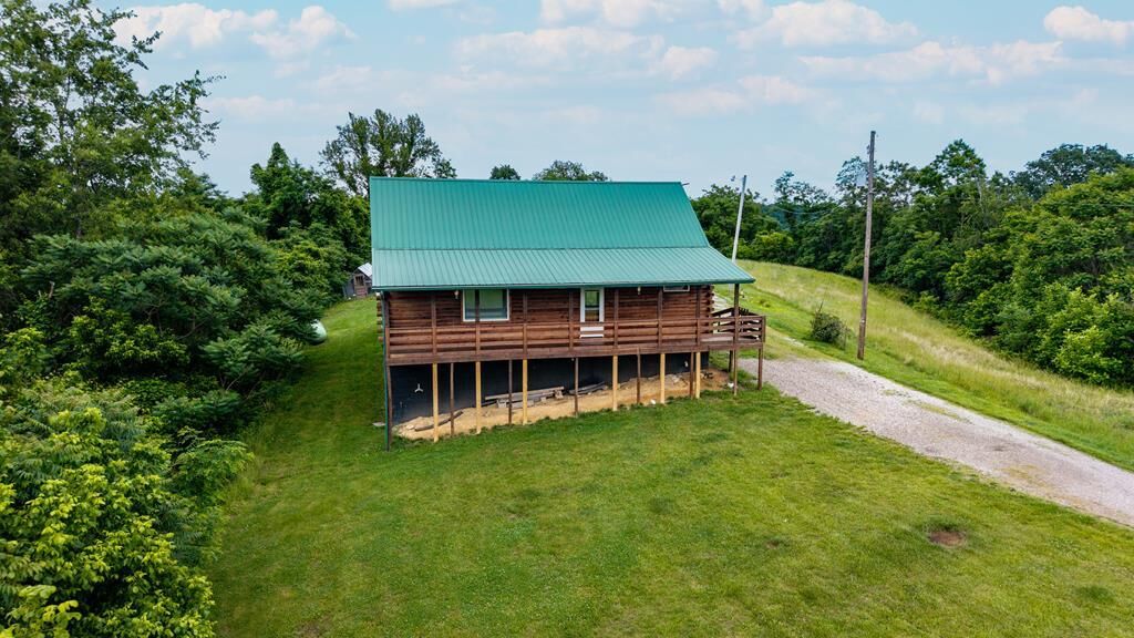 Property Photo: 17521 Hannan Trace Road OH 45623