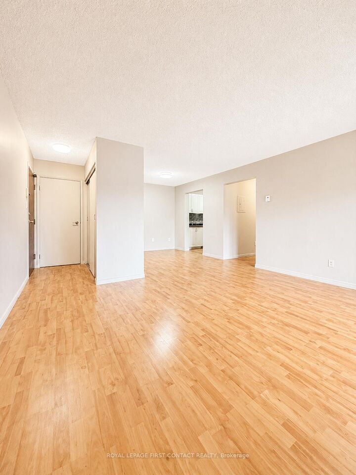 Property Photo: 179 Edgehill Drive B7 ON L4N 1L9