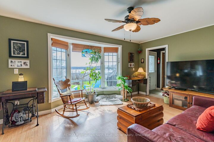 1093 Reynolds Road — photo 1