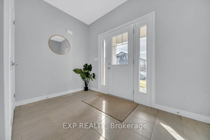 Property Photo: 43 Sugar Trail ON N2R 0S5