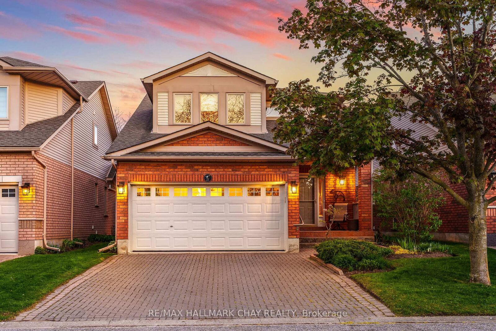 Property Photo: 21 Briar Gate Way ON L9R 2A7