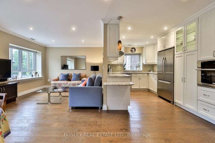 1387 Bayview Avenue 203 — photo 1