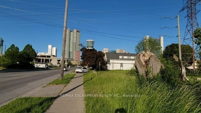 5668 Dunn Street — photo 1