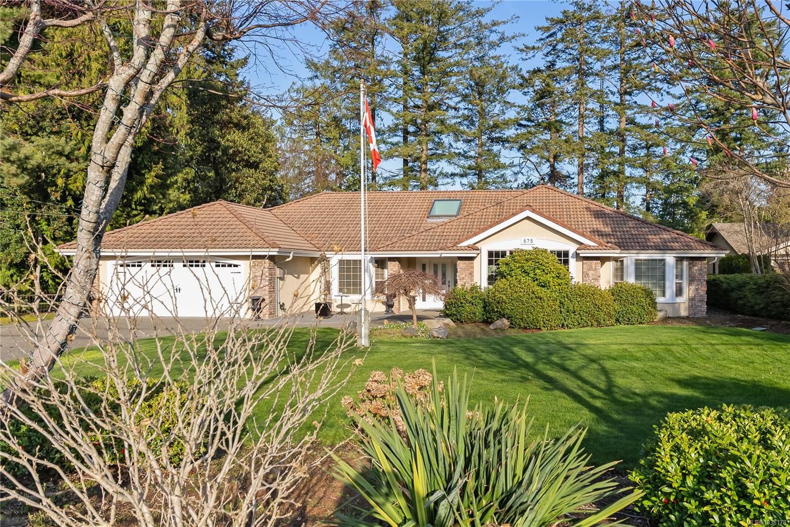 Property Photo: 575 Johnstone Rd BC V9P 2A5