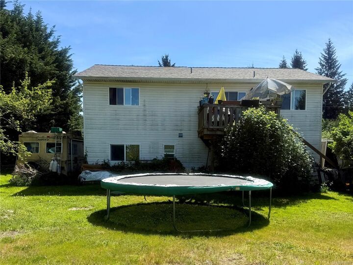 Property Photo: 4643 Gail Cres BC V9N 5Y3