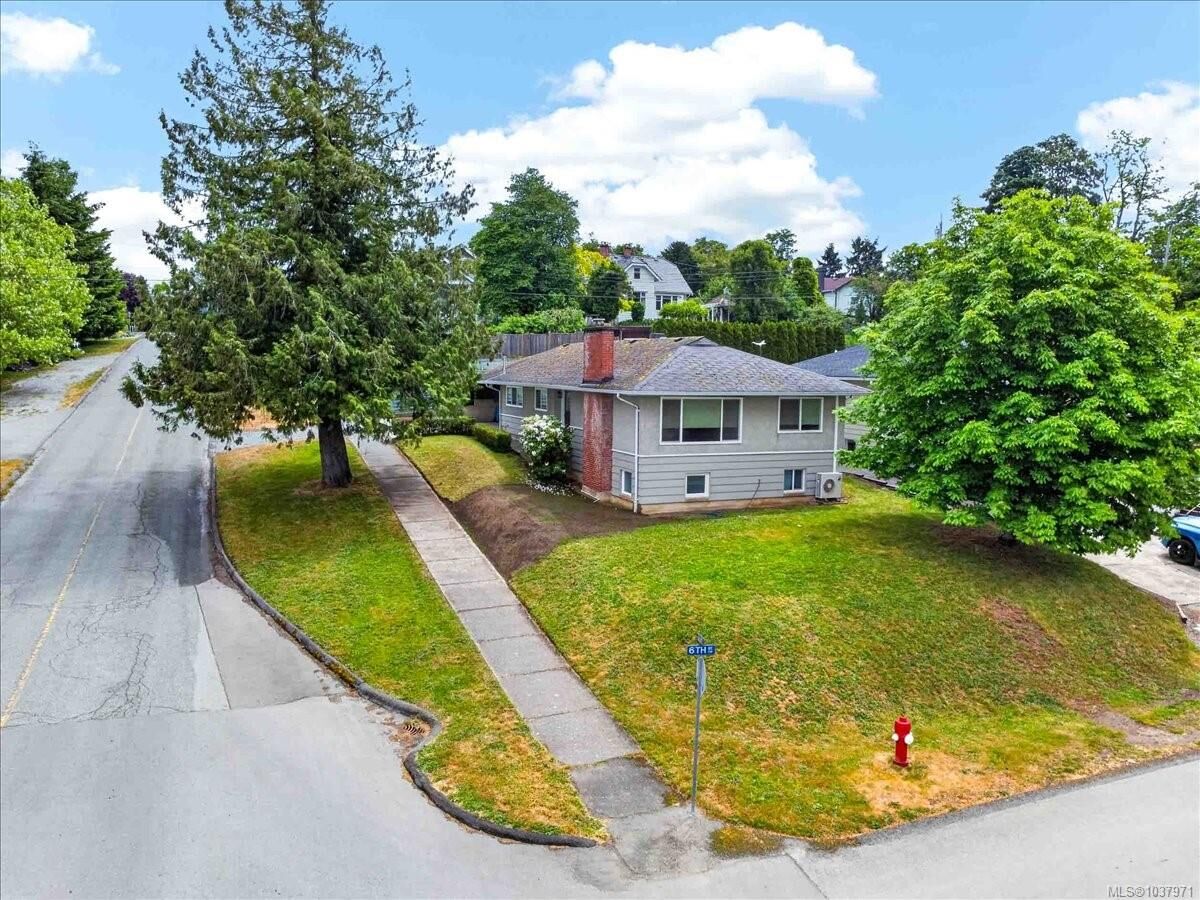 Property Photo: 4664 Angus St BC V9Y 1T2